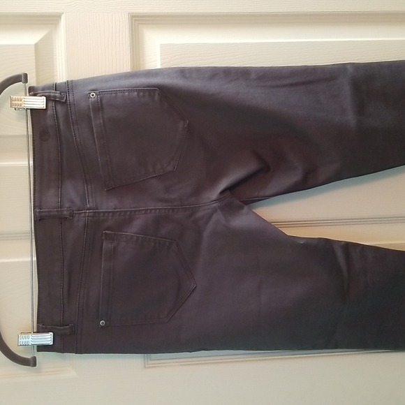 👖SKINNY JEANS 👖 - Picture 2 of 4